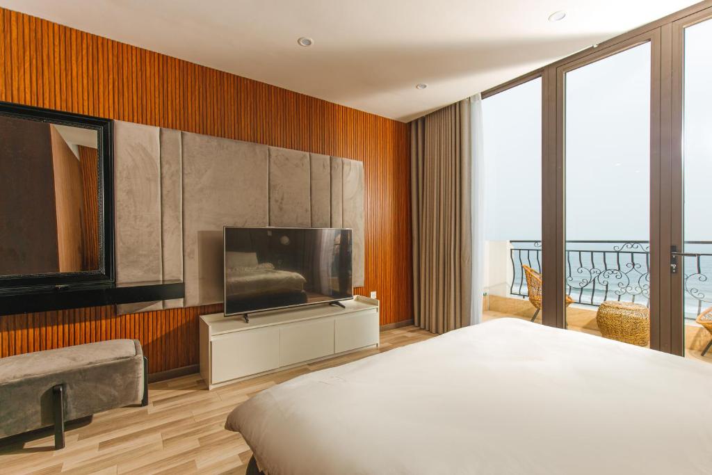 Mercury Beach DaNang