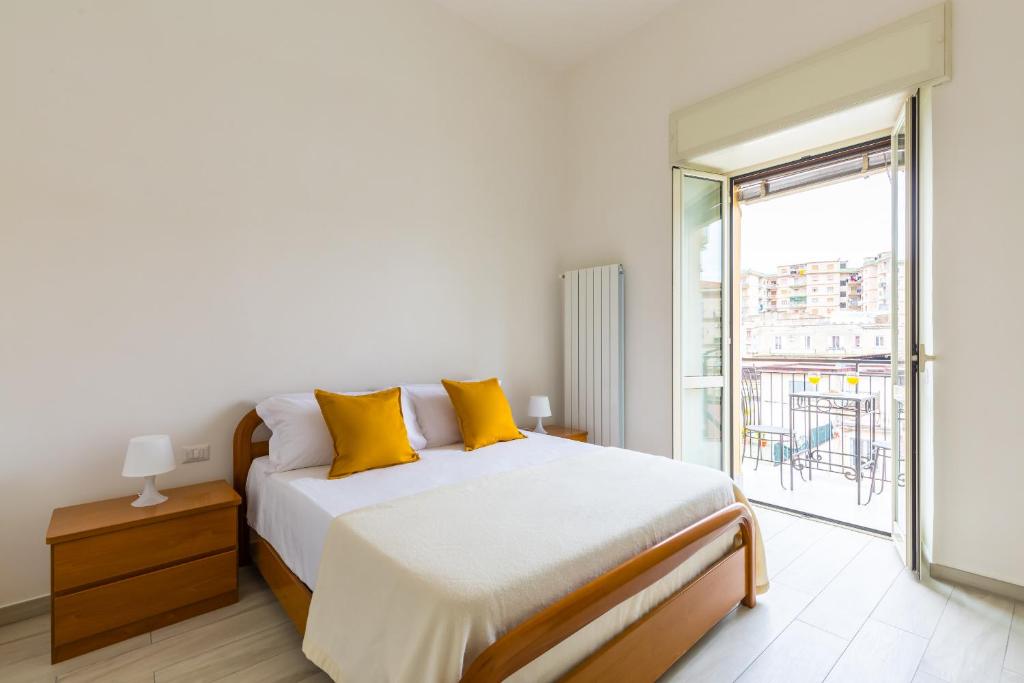 Chiara Modern Apartment by Wonderful Italy, Neapol