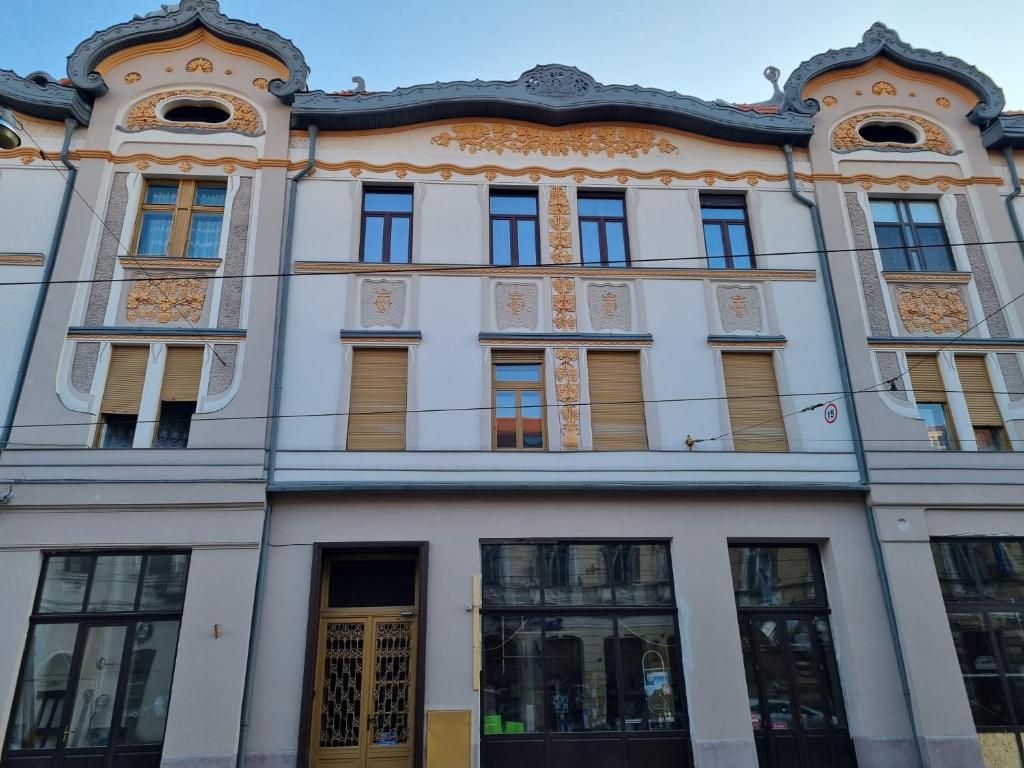 Downtown Fuchsl Palace photo