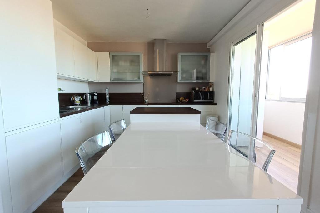 Spacious and bright cocoon near the sea - 4