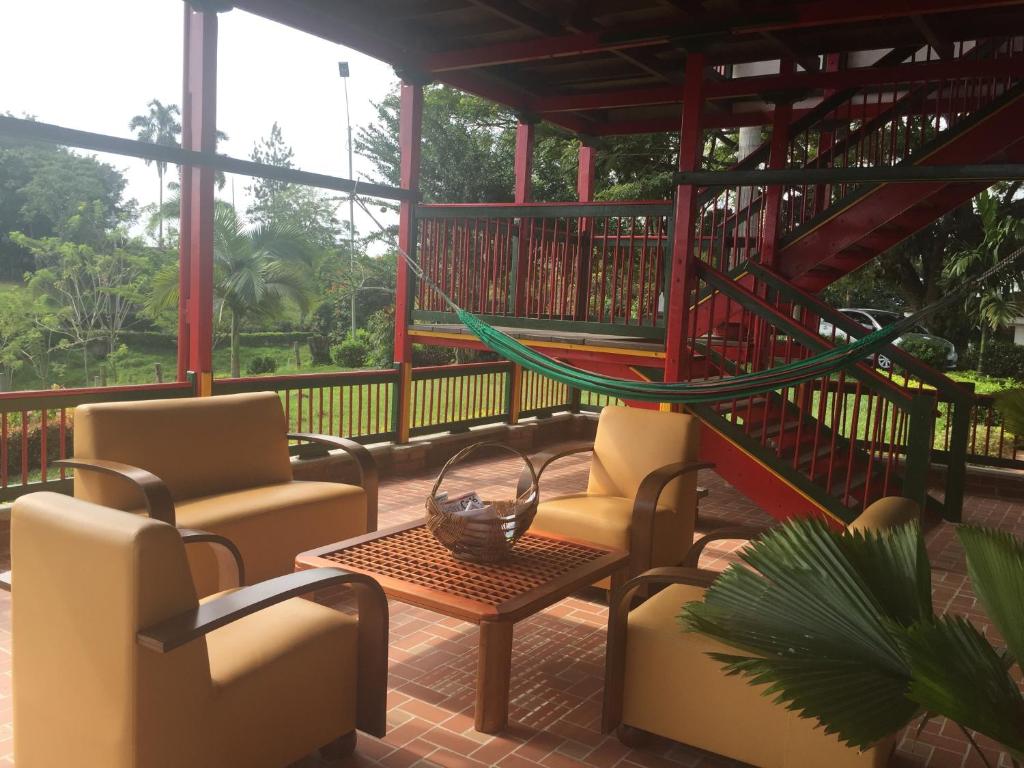 Shared lounge/TV area