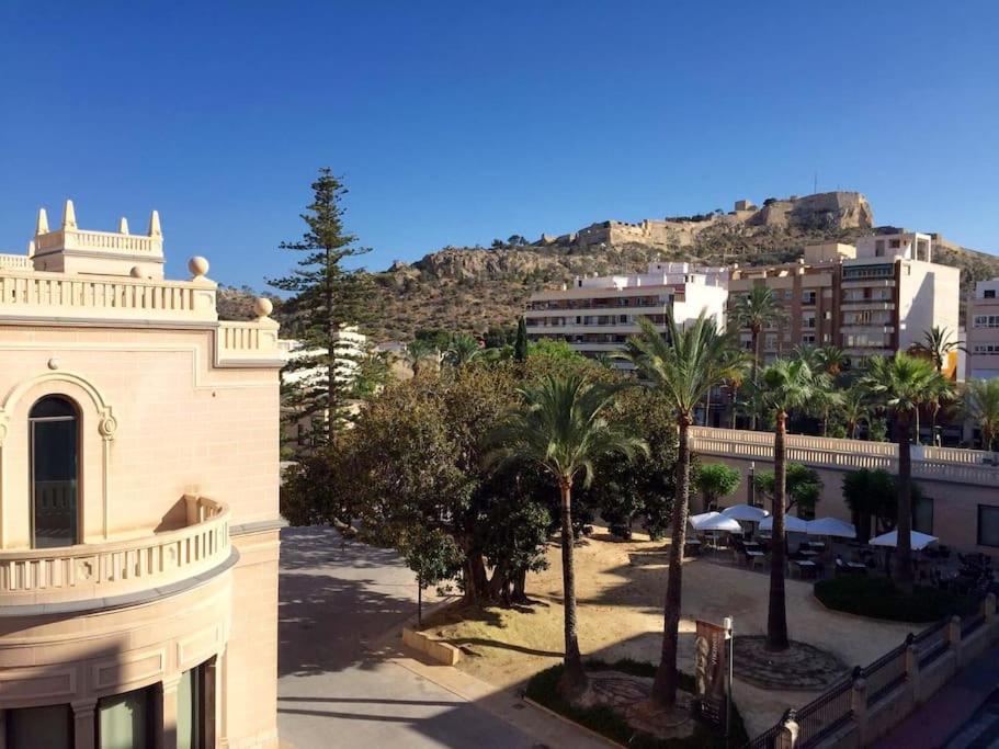 Bright flat with view to the Castle and the Museum, Alicante