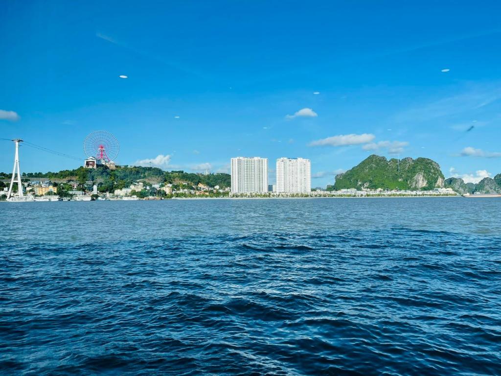 Ha Long SeaSun Hotel