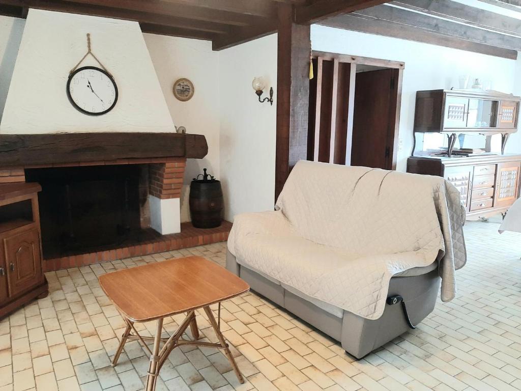Maison spacieuse avec jardin, proche commerces et plage, 6 couchages, parking privatif - FR-1-239-902 - 2