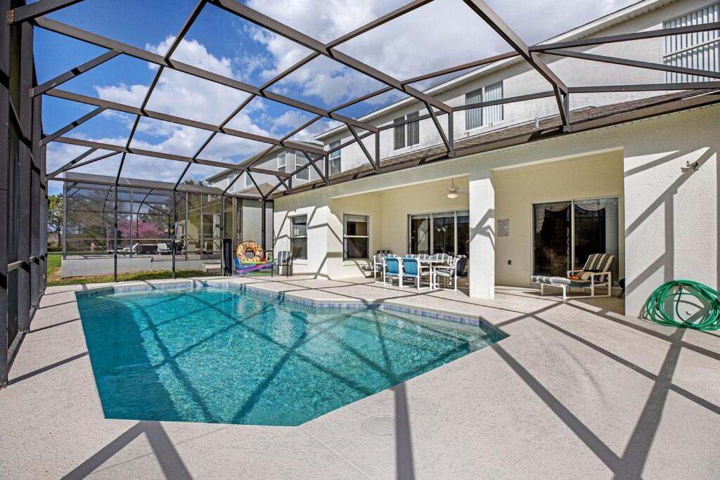 #447-Beautiful, spacious villa with sunny private pool, overlooking conservation land, Davenport