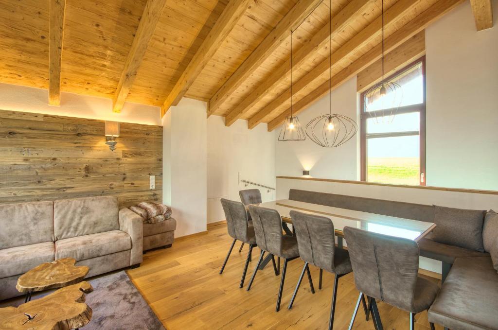 Ski-in Ski-out Chalet Maiskogel 17A - by Alpen Apartments - 2