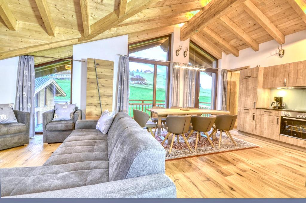 Ski-in Ski-out Chalet Maiskogel 13B - by Alpen Apartments - 2