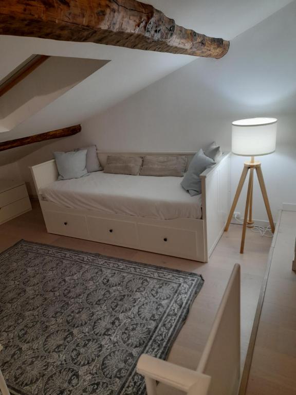Whale Song Apartment - with private parking - 3