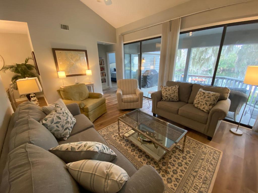 3319 Lake Forest Drive, Hilton Head Island