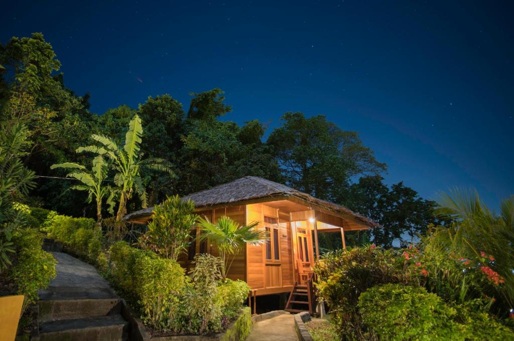 K2 Lembeh Dive Resort