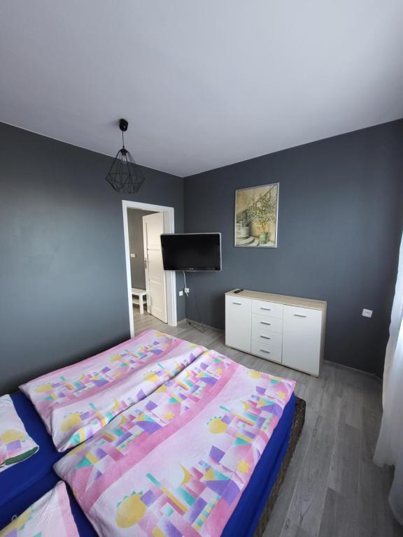 Apartament Julia Leba Kwiatowa — Hotel in Leba