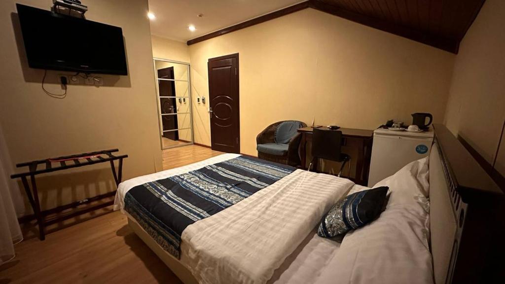 Tian-Shan Hotel photo