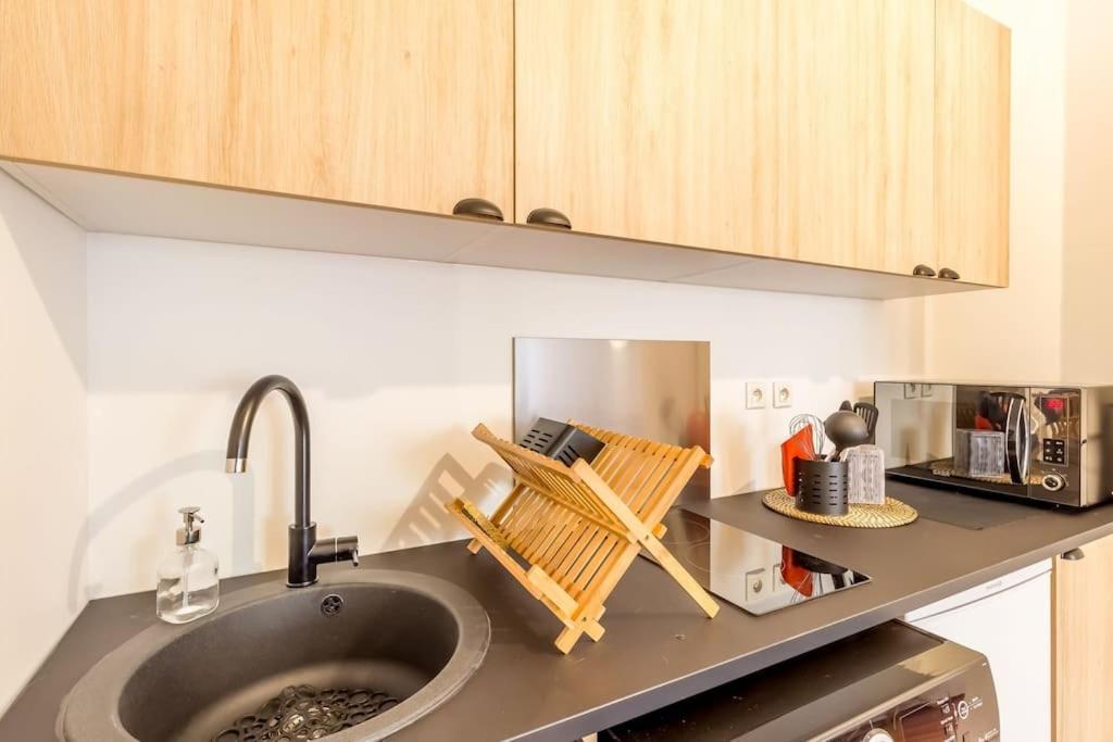 L13 Staywiz us - Central flat 5mins walk to beach AC Balcon WIFI - 4