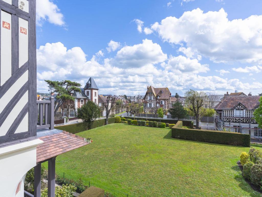 Apartment Marie Antoinette-1 by Interhome - 4