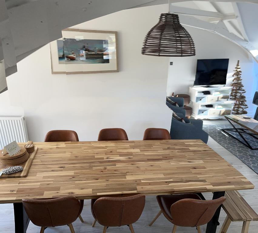 3-Bed Brixham Apartment (Spacious) photo 6