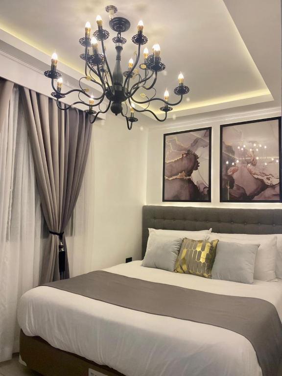 Isabela Luxury Makati — Hotel in Manila