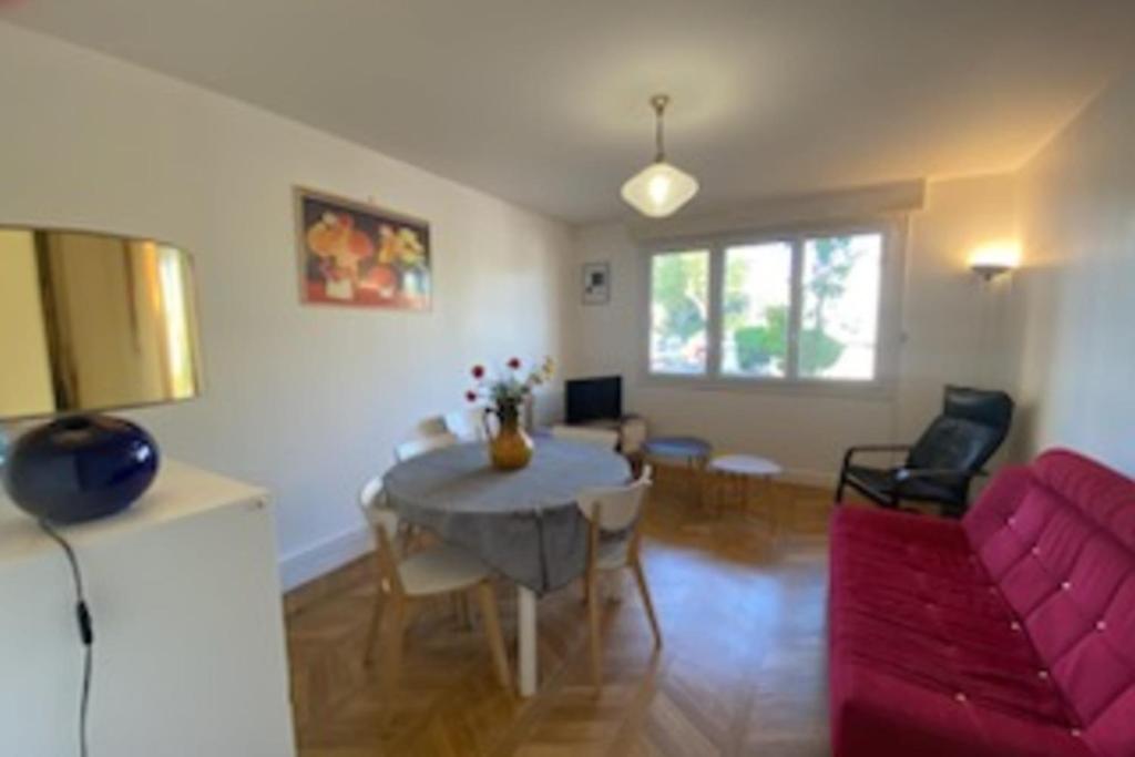Bright 70m Cosy Near The Beach - 1