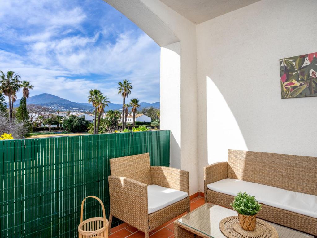Apartment Lorcrisur Mountain view by Interhome - 2