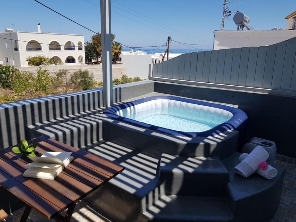Aerenia Luxury Suites photo