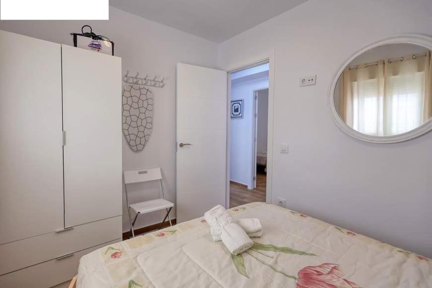 Alojamiento Gardenia 200m de la playa, Aire Acondicionado WiFi y WiFi solo familias y parejas - 5