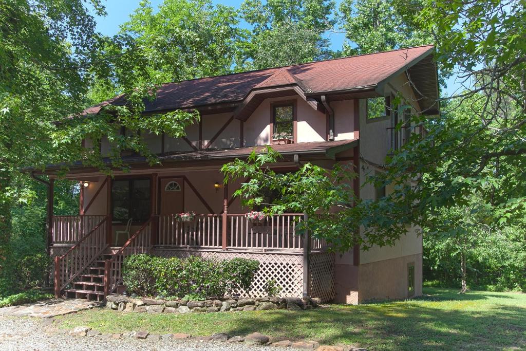 Secluded Chalet - Pet Friendly