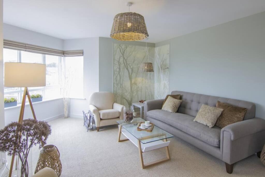 Easy Links to Eurovision 2023, Liverpool