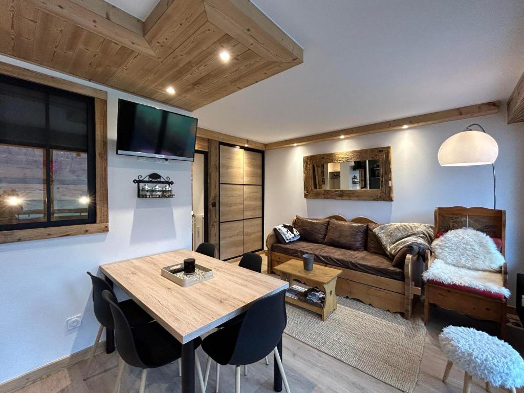 Charmant studio rénové à La Clusaz - 4 pers, terrasse, parking - FR-1-437-102 - 2