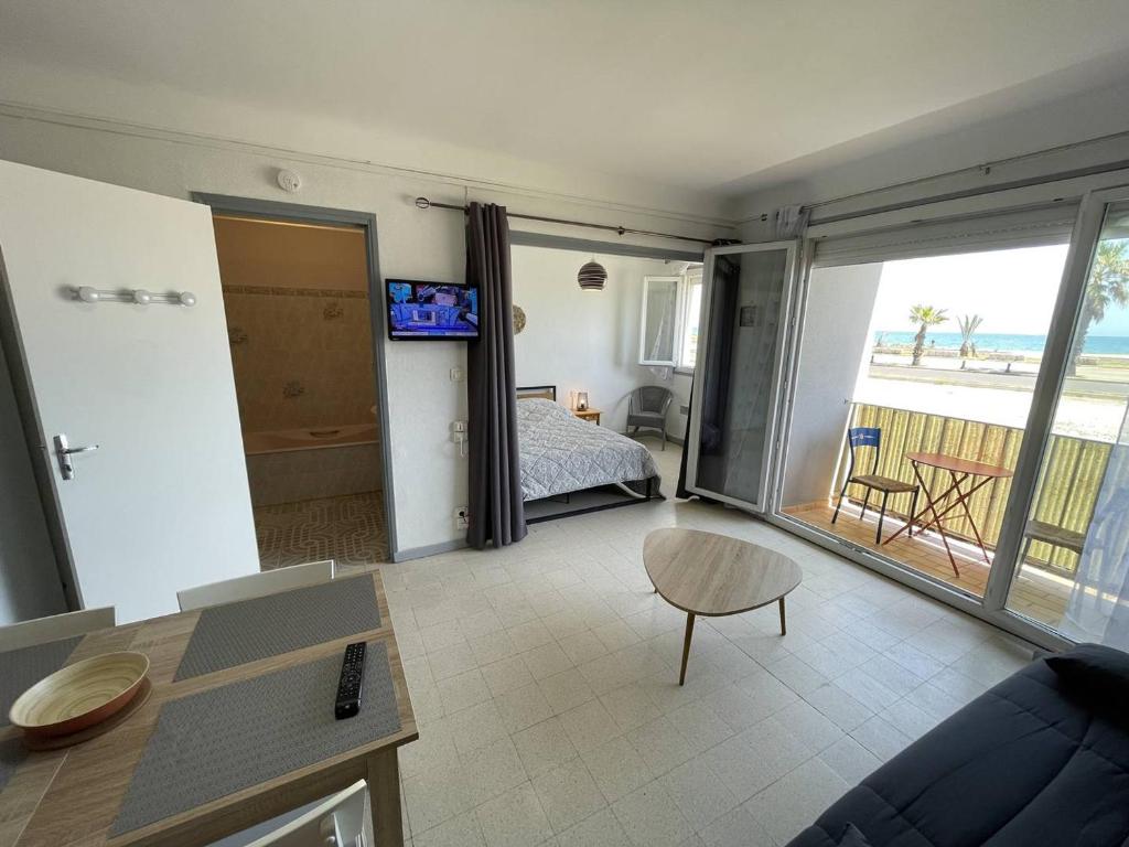 Studio 4 pers. en bord de mer avec balcon, parking et animaux admis à Saint-Cyprien. - FR-1-106-94 - 4