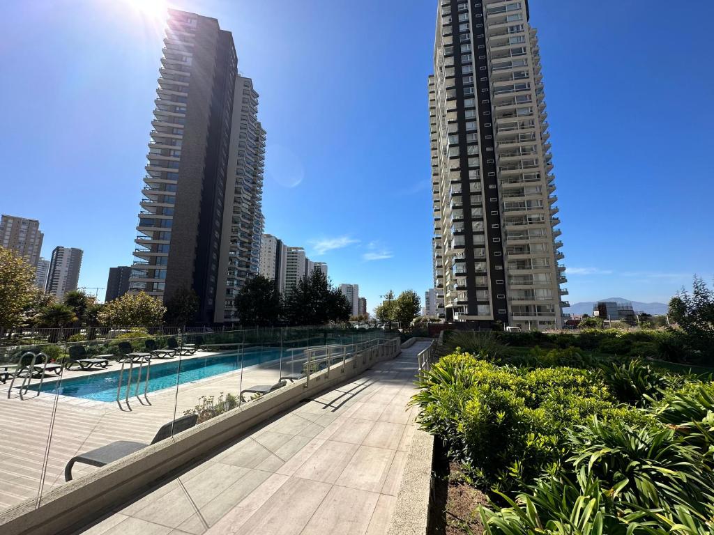 Maravilloso Dpto Concon reñaca Nuevo con PISCINA y ESTACIONAMIENTO en edificio ECO COSTAS de CONCON frente a Dunas y al MAR, a pasos del Jumbo con Estacionamiento gratuito techado-check in 24 horas, luminosa vista al mar wifi EN BOSQUESDEMONTEMAR - 5