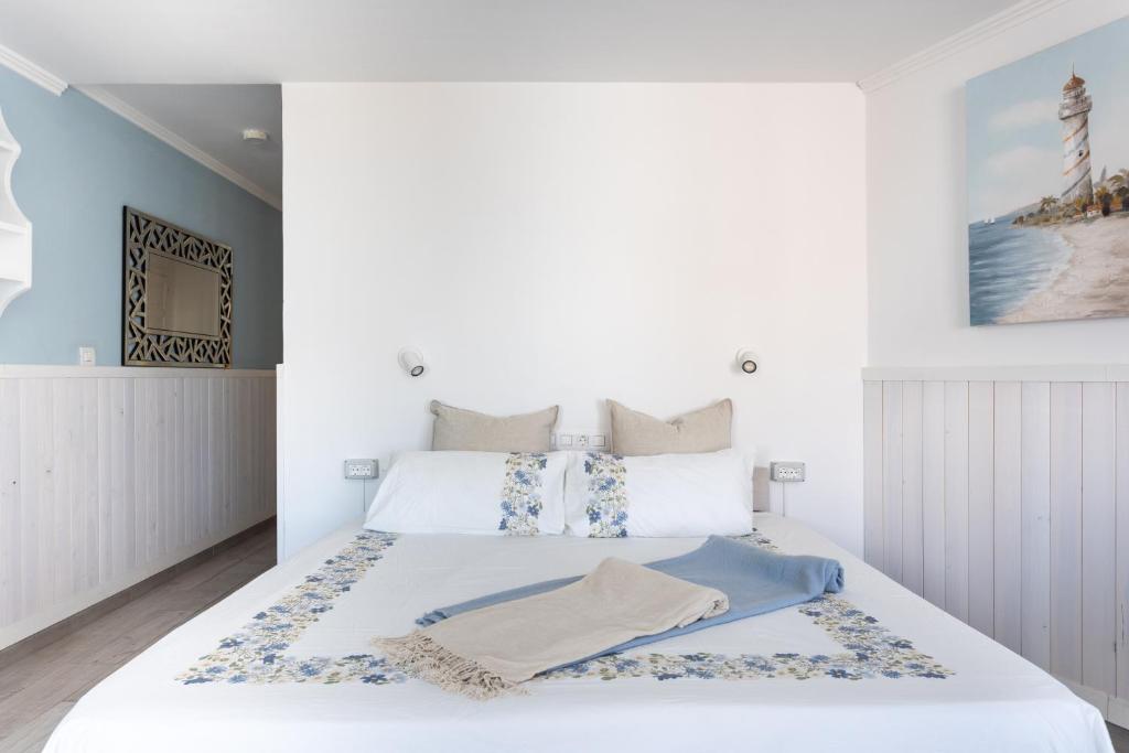 3 apartments 50m from the Las Americas Promenade with heated pool - 2