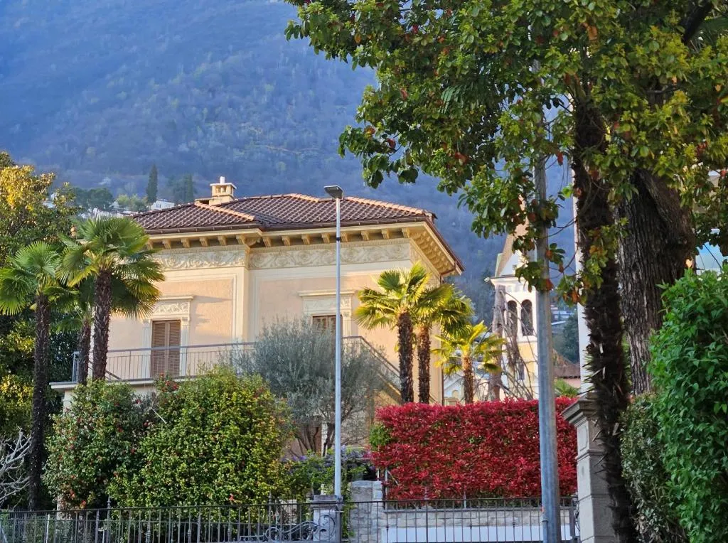 Villa by @ Home Hotel Locarno, Hotel in Locarno
