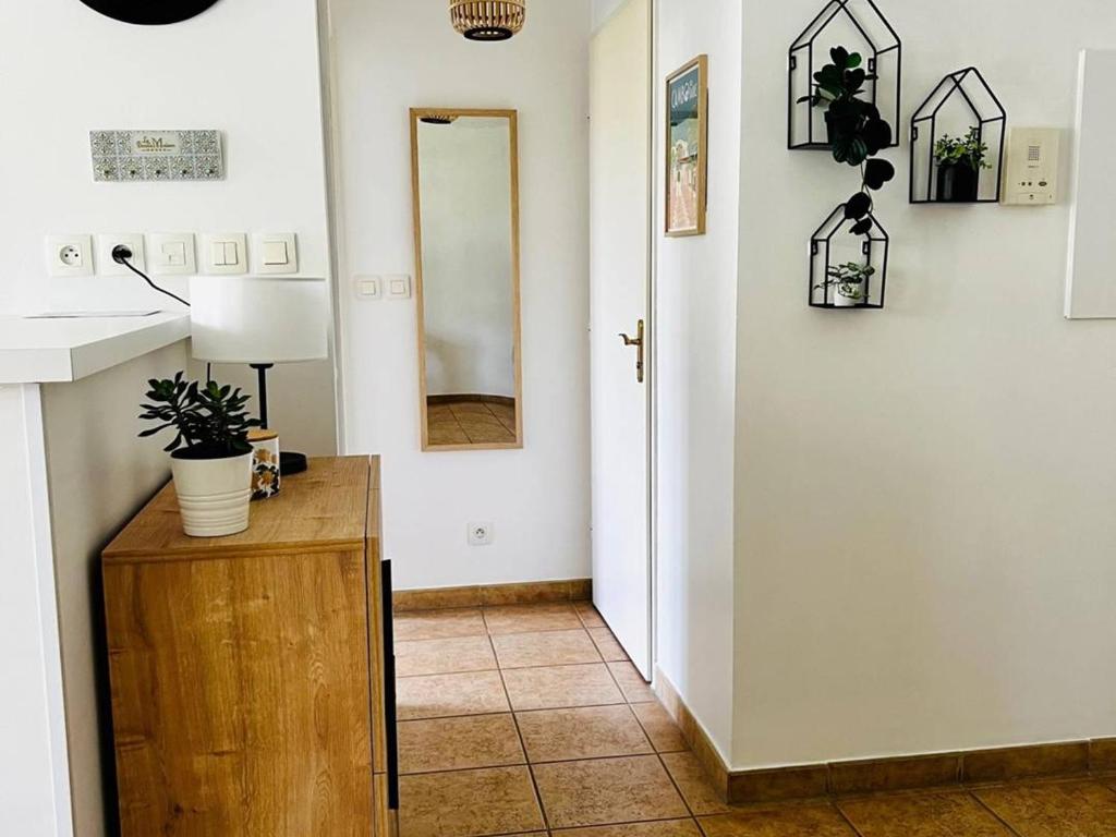 Appartement T2 moderne avec terrasse, parking et accès internet - Cambo-les-Bains - 2
