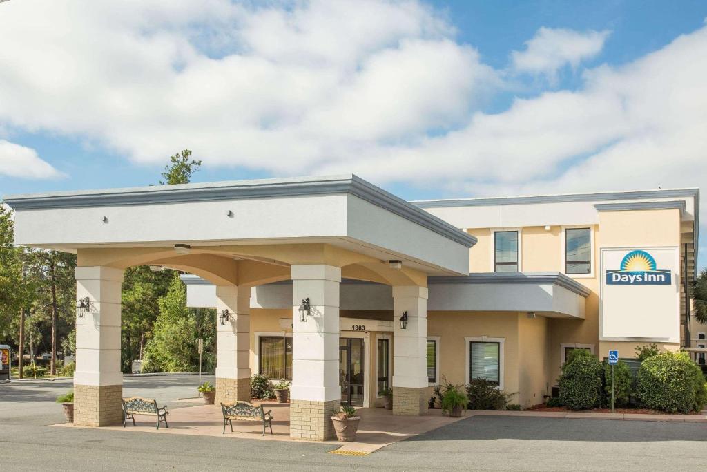Days Inn by Wyndham Valdosta/Near Valdosta Mall photo