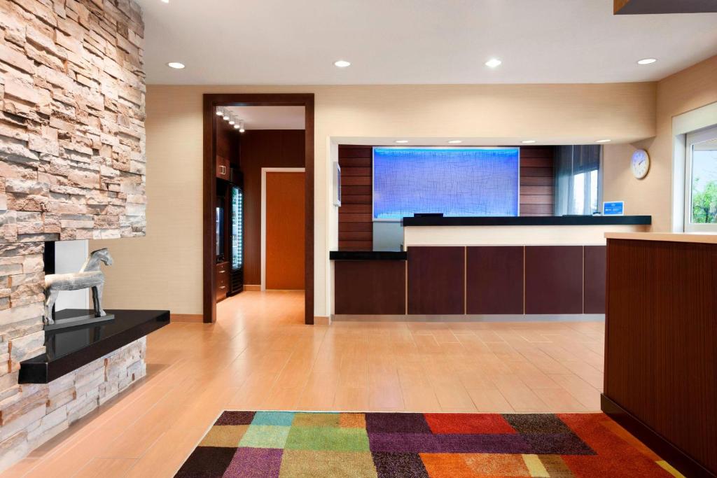 Fairfield Inn & Suites Lansing West photo