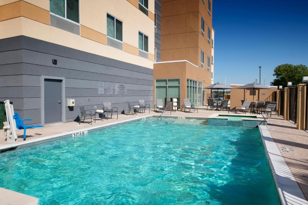 Fairfield Inn & Suites by Marriott Dallas East photo