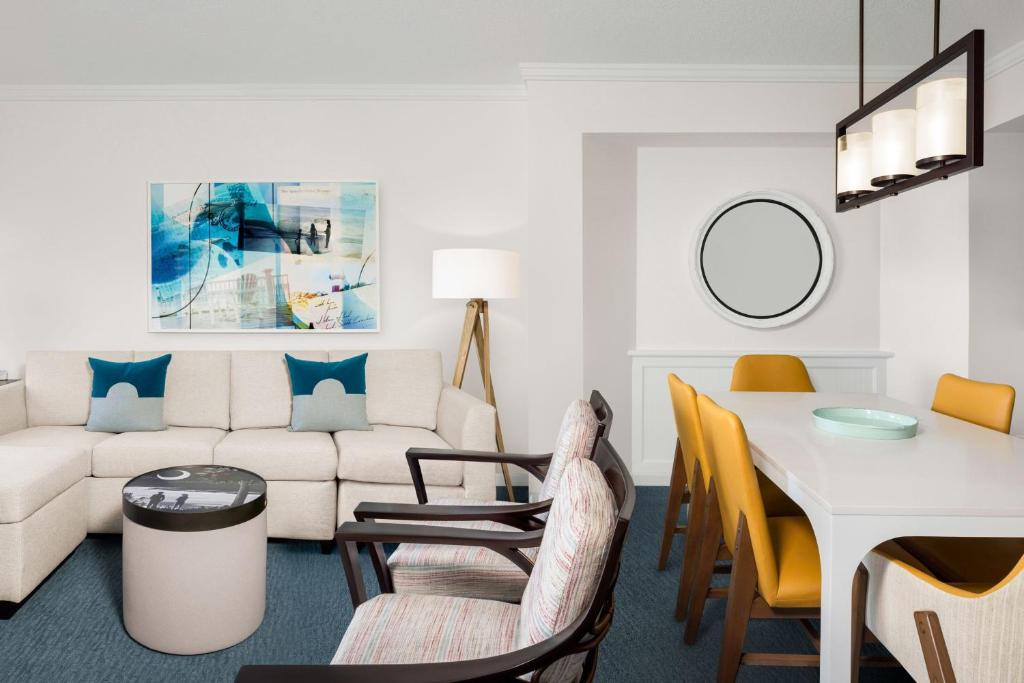 Marriott's SurfWatch photo