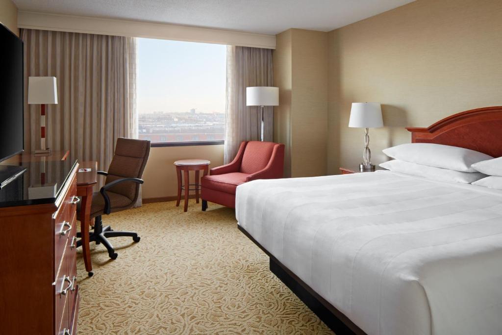 Toronto Airport Marriott Hotel photo