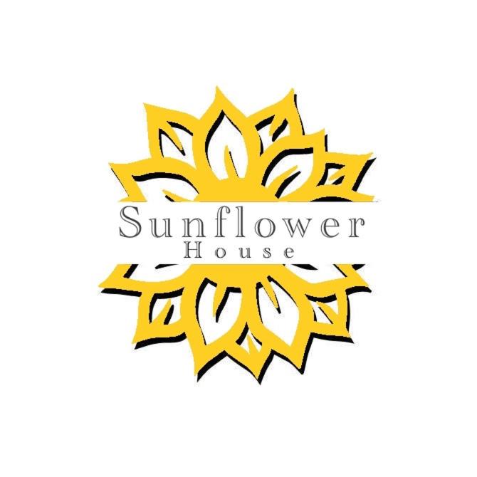 Sunflower House, Rom
