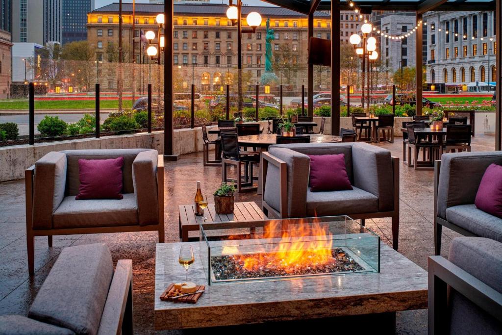 Cleveland Marriott Downtown at Key Tower photo