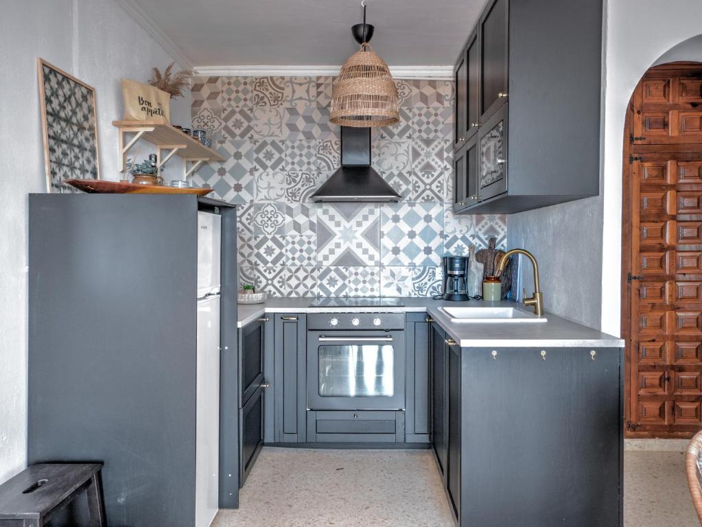 Newly renovated apartment in Nerja with huge pool - 4