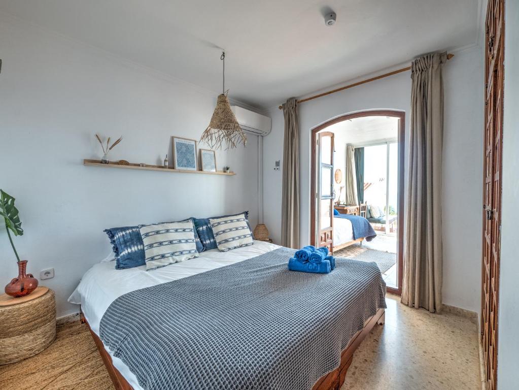 Newly renovated apartment in Nerja with huge pool - 5