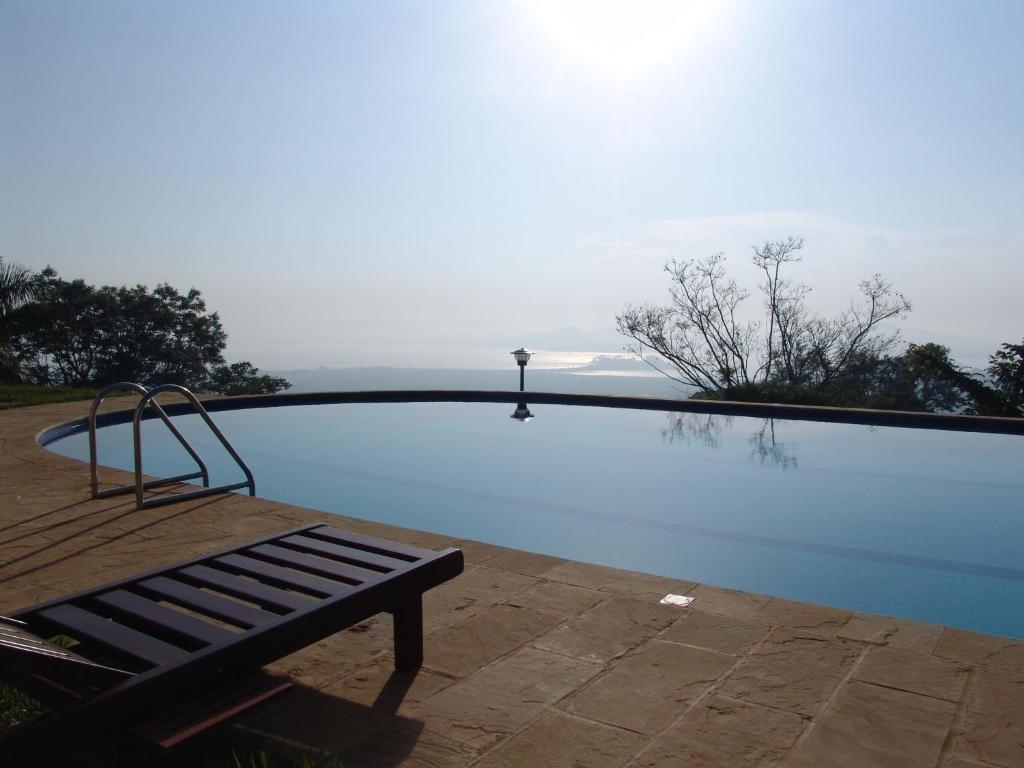 スイミングプール