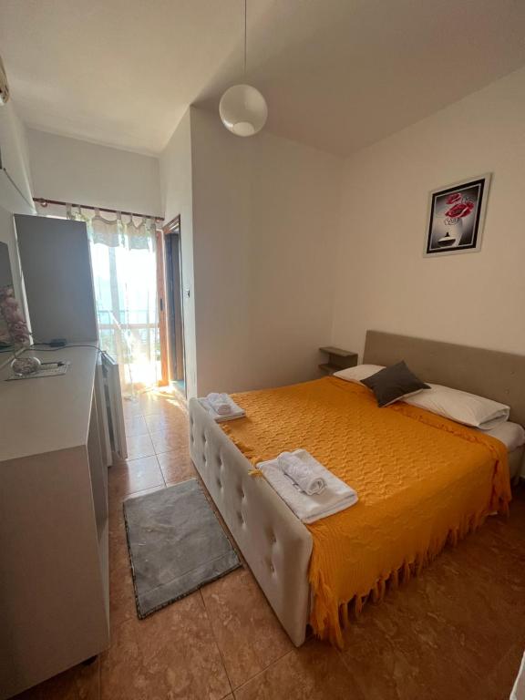 Blue Holiday Hotel photo