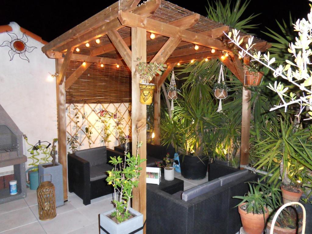 SETE BELLE MAISON DE VILLE 121 m2 A 2 mn DE LA PLAGE et SPA - 4