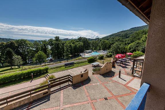 Appartement le Lys surplombant le lac de barrage de Bort-Les-Orgues