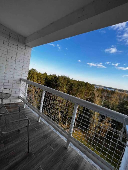 Studio Apartment with Lake View, Visaginas