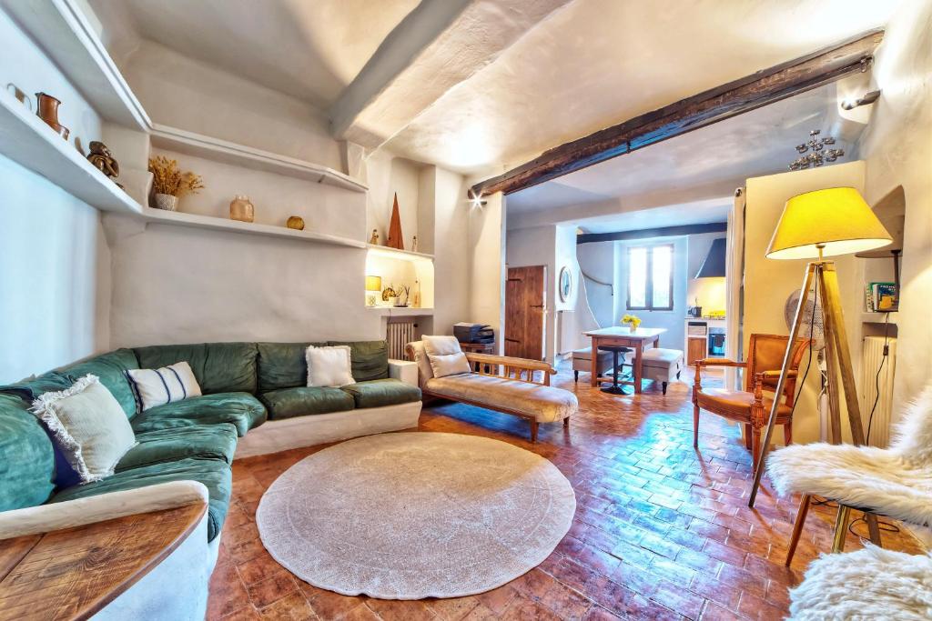 TOWNHOUSE MOUGINS in the old village, fantastic view, sea and mountains - 3