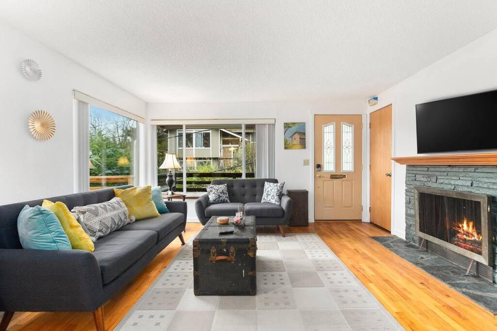 Hillside on North Queen Anne