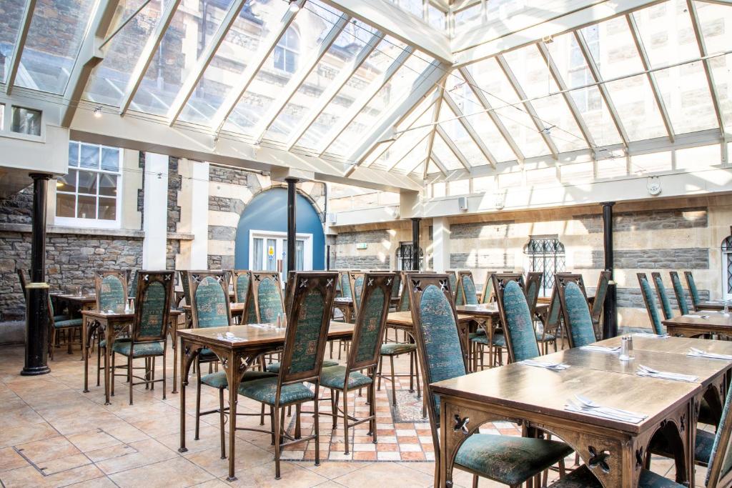 Arnos Manor Hotel, Bristol photo 8