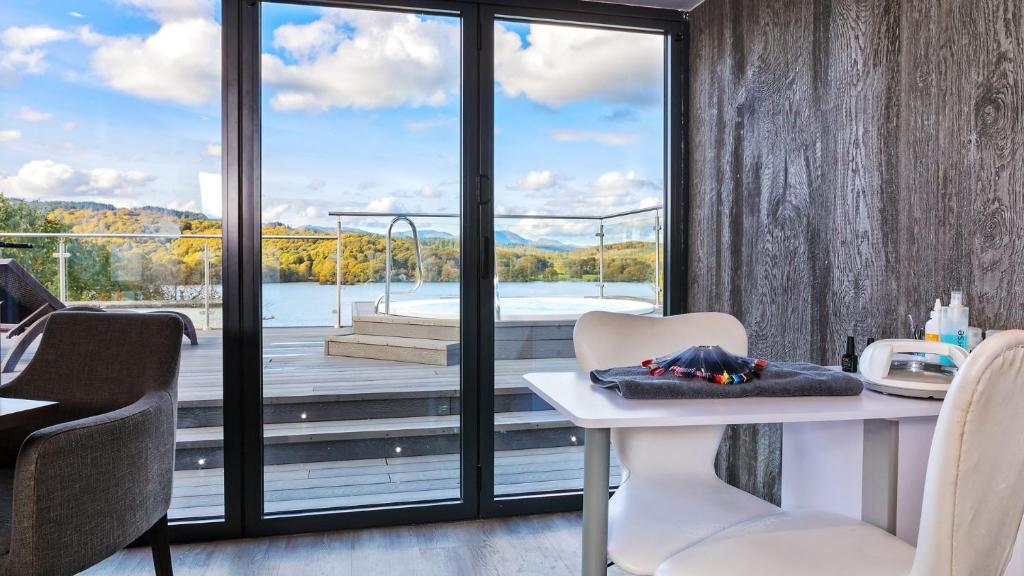 โรงแรมบีช ฮิลล์ (Beech Hill Hotel)